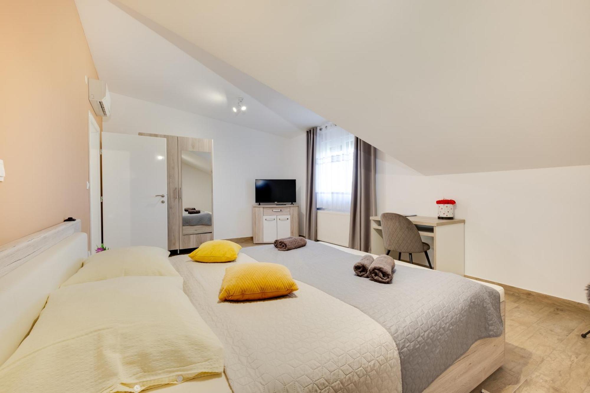 Villa Relax House Marokis Karlovac Exterior foto